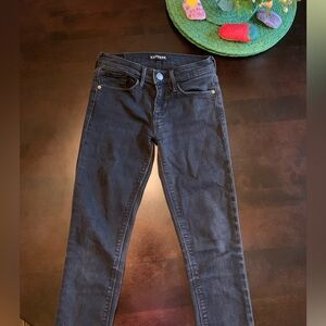 Express Women’s Black Skinny jeans. Distressed